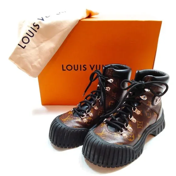 Louis Vuitton Boots Women Dark Brown Leather (calf) 660-073025 - Picture 9 of 9